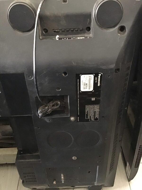 Panasonic 32 TRC - Image 3