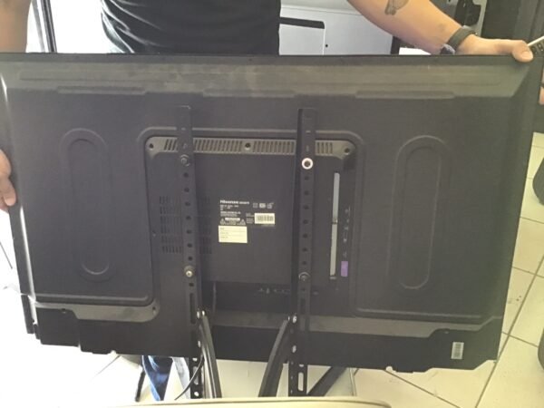Pantalla Hisense 40” SC-G - Image 3