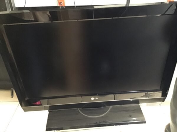 Pantalla LG 32” SC-G - Image 4