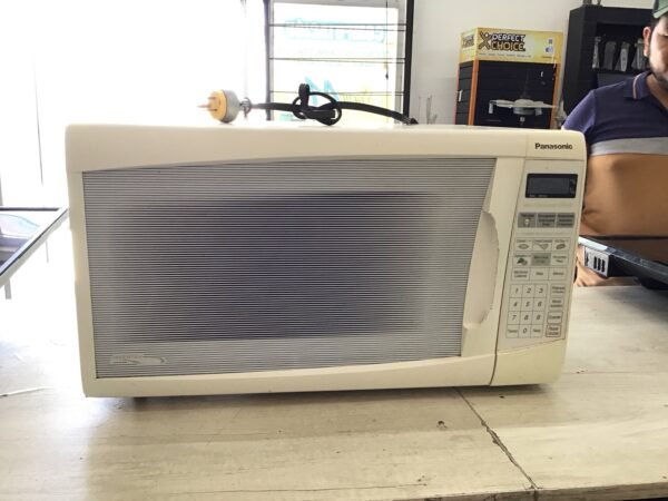 Microondas Panasonic blanco PTRC… - Image 3