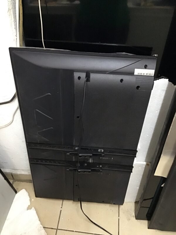 Pantalla TCL 40” SC-G- - Image 2