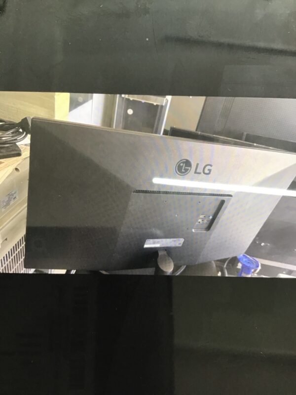 LG 32 Pantalla P—TRC - Image 4
